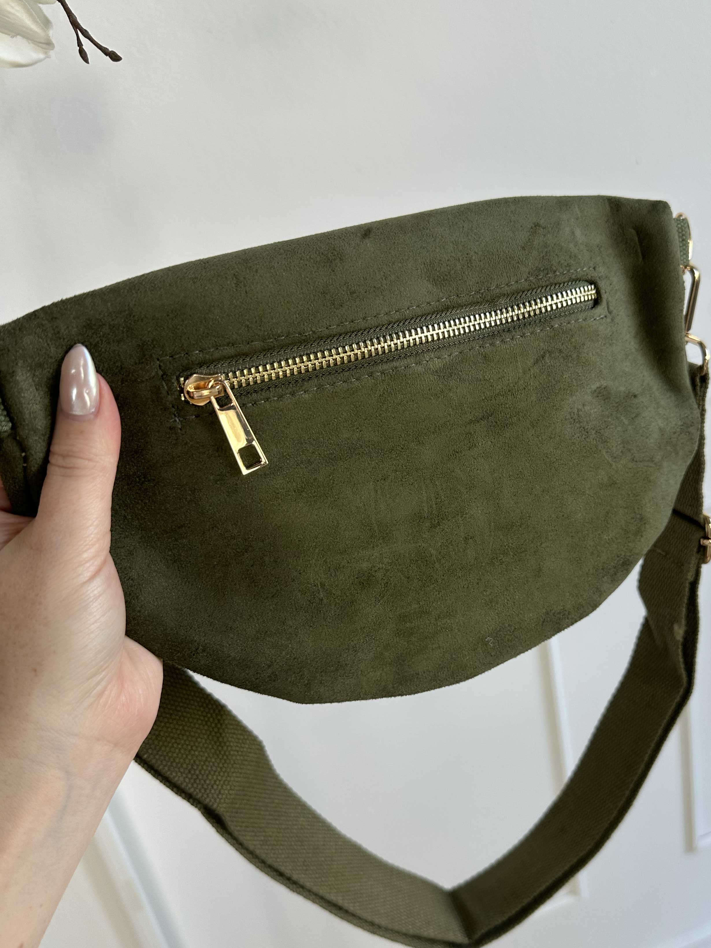 Belicia - Lille crossbody taske i ruskindslook
